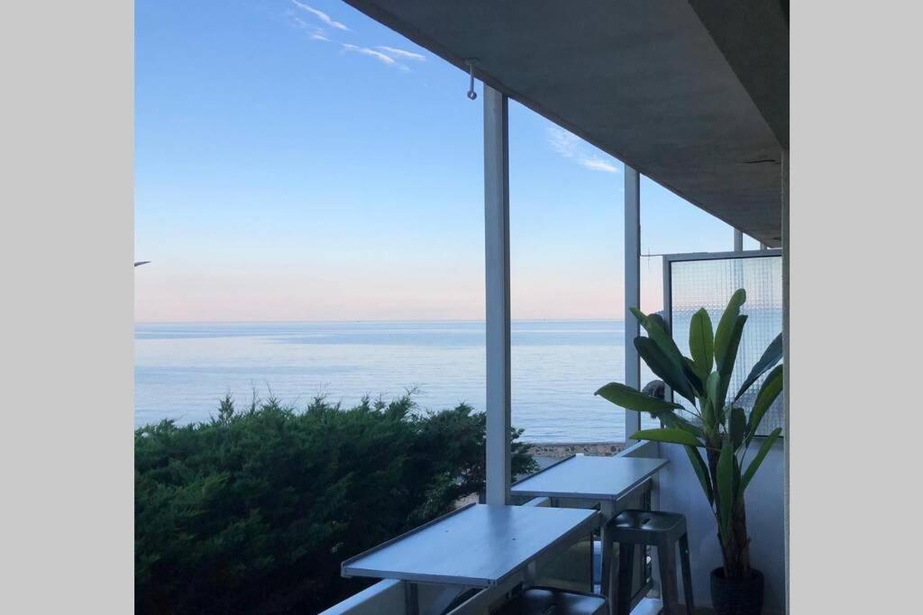 Charmant Studio Avec Terrasse Vue Mer A 50 M Sainte-Maxime Buitenkant foto